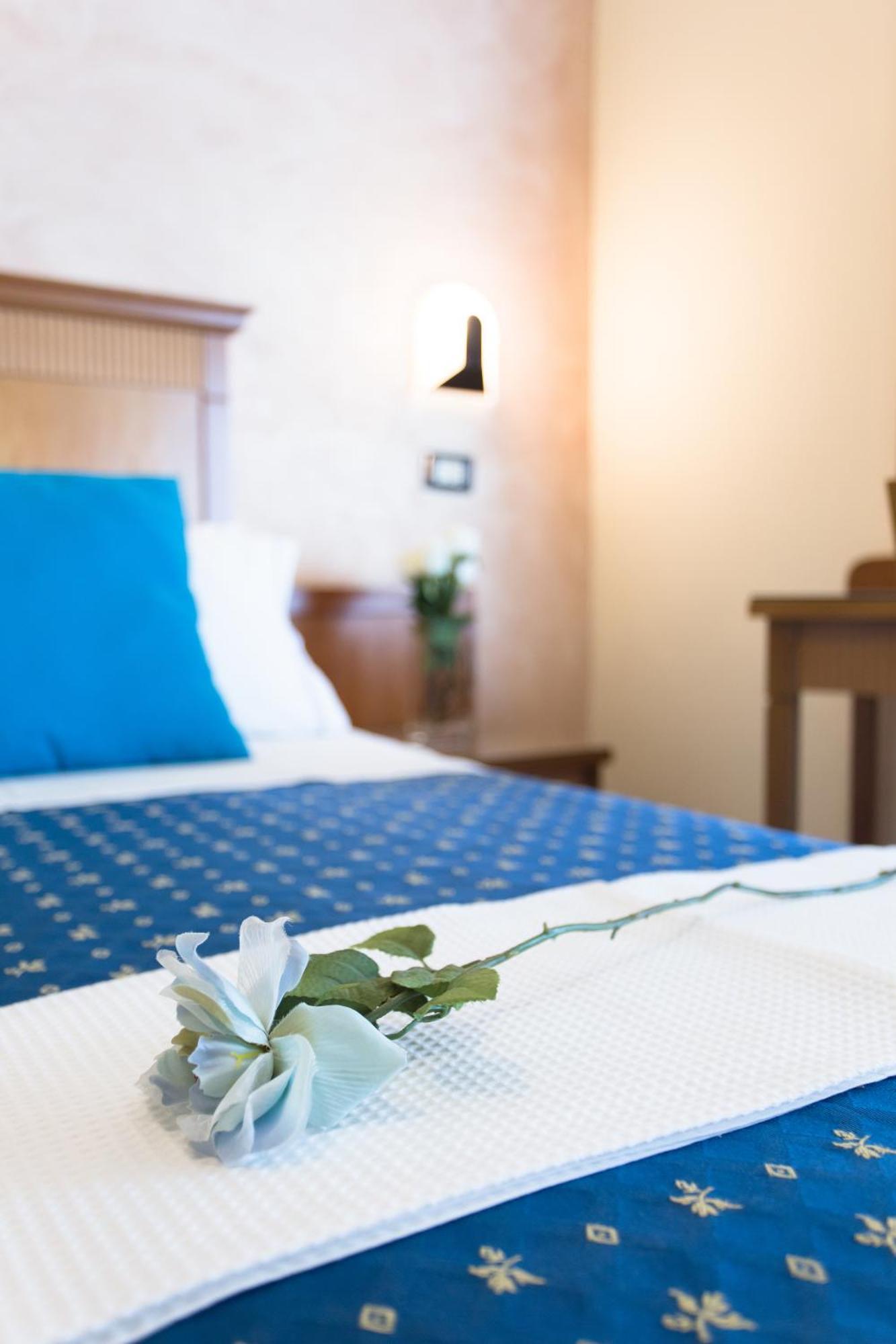 Hotel Verona Cesenatico Rum bild